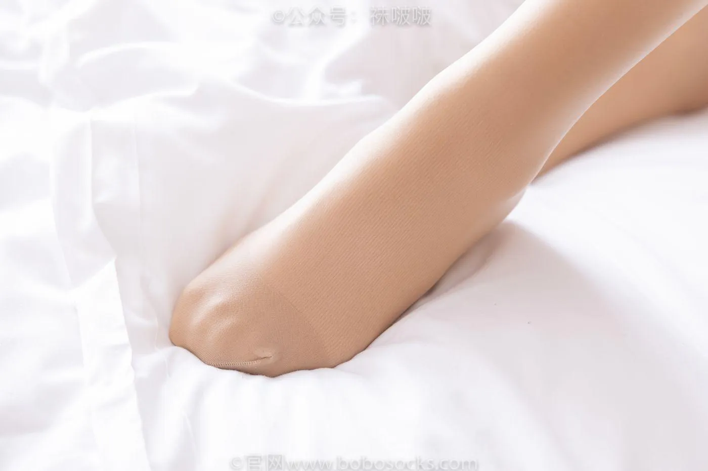 [BoBoSocks袜啵啵]NO.062 涵涵-运动鞋、白棉袜、厚肉丝 [145P]插图7